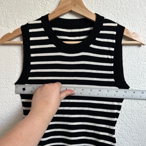 Commense Striped Crop Tank Top XS NWT - Picture 5 of 6